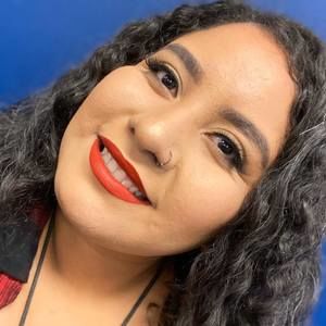 Meet your Posher, Hazel yocelin